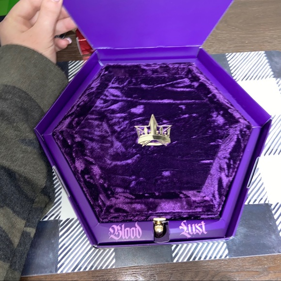 *SOLD* Jeffree Star Cosmetics Makeup Bundle - Picture 3 of 15